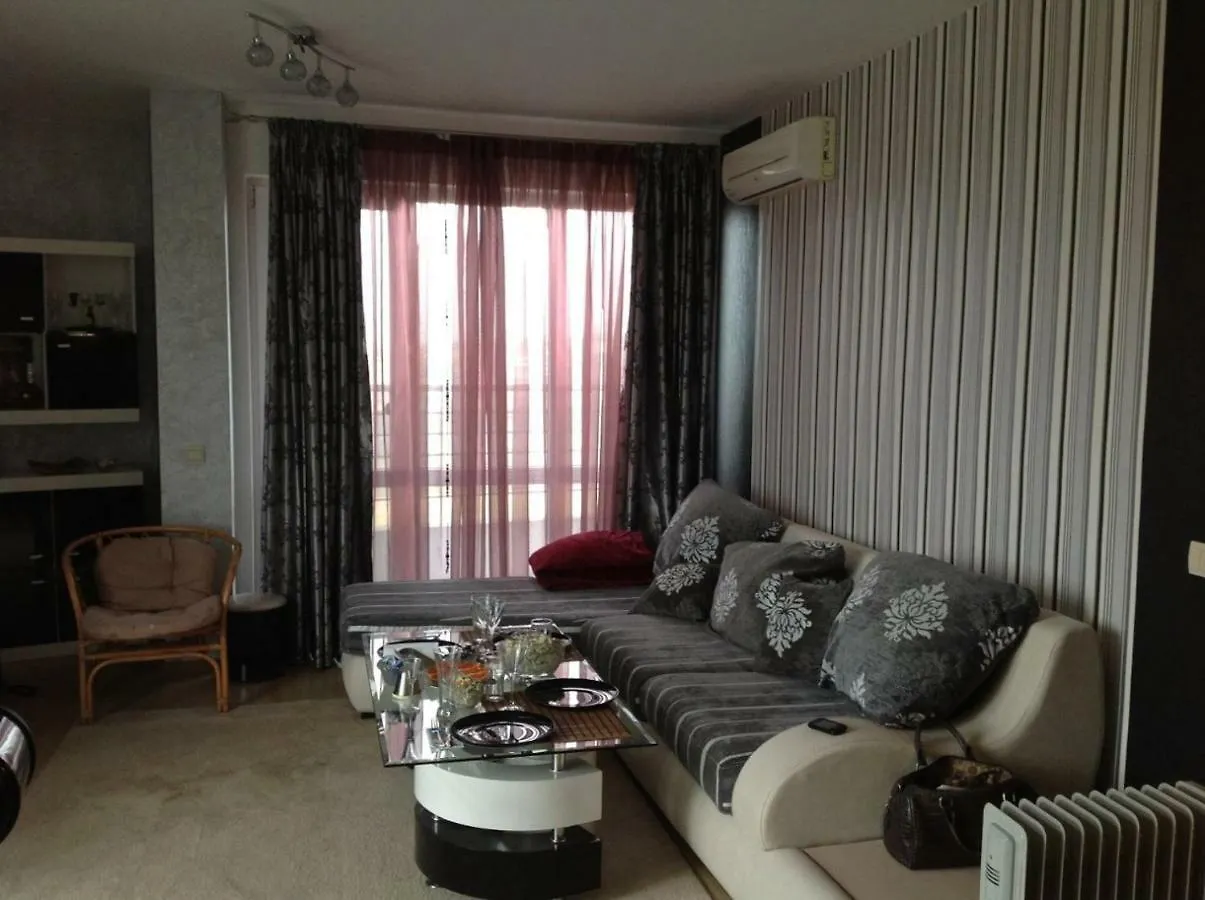 Апартамент В Закрытом Комплексе Sunny Hill, Бургас Lägenhet  Burgas