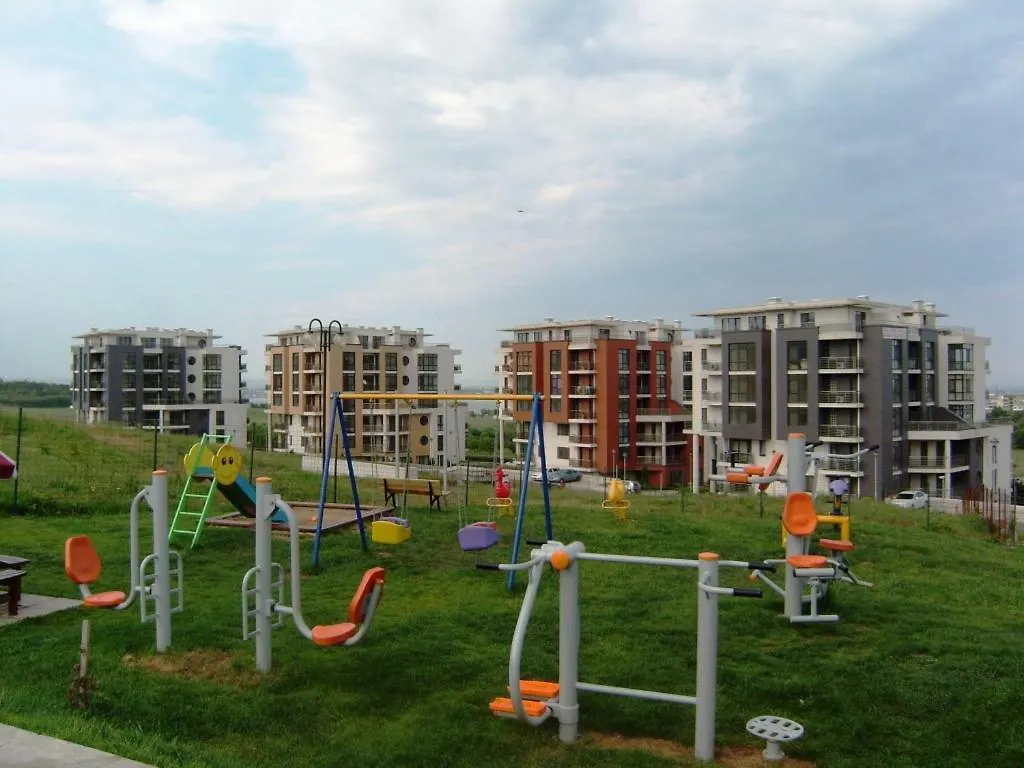 Апартамент В Закрытом Комплексе Sunny Hill, Бургас Lägenhet 0*, Burgas